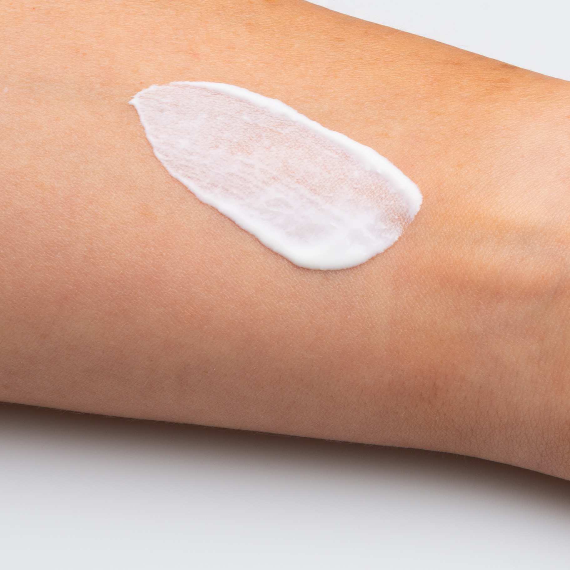 AKNICARE Sun SPF 30 – солнцезащитный крем для комбинированной и жирной акне-подверженной кожи - 1